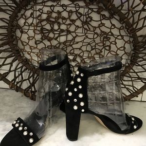 WHITE HOUSE BLK MK Chunk Heels Black Velvet w/Pearls Christmas/Holidays …